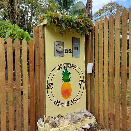 Casa Oceana Bed & Breakfast Bocas Town Kültér fotó